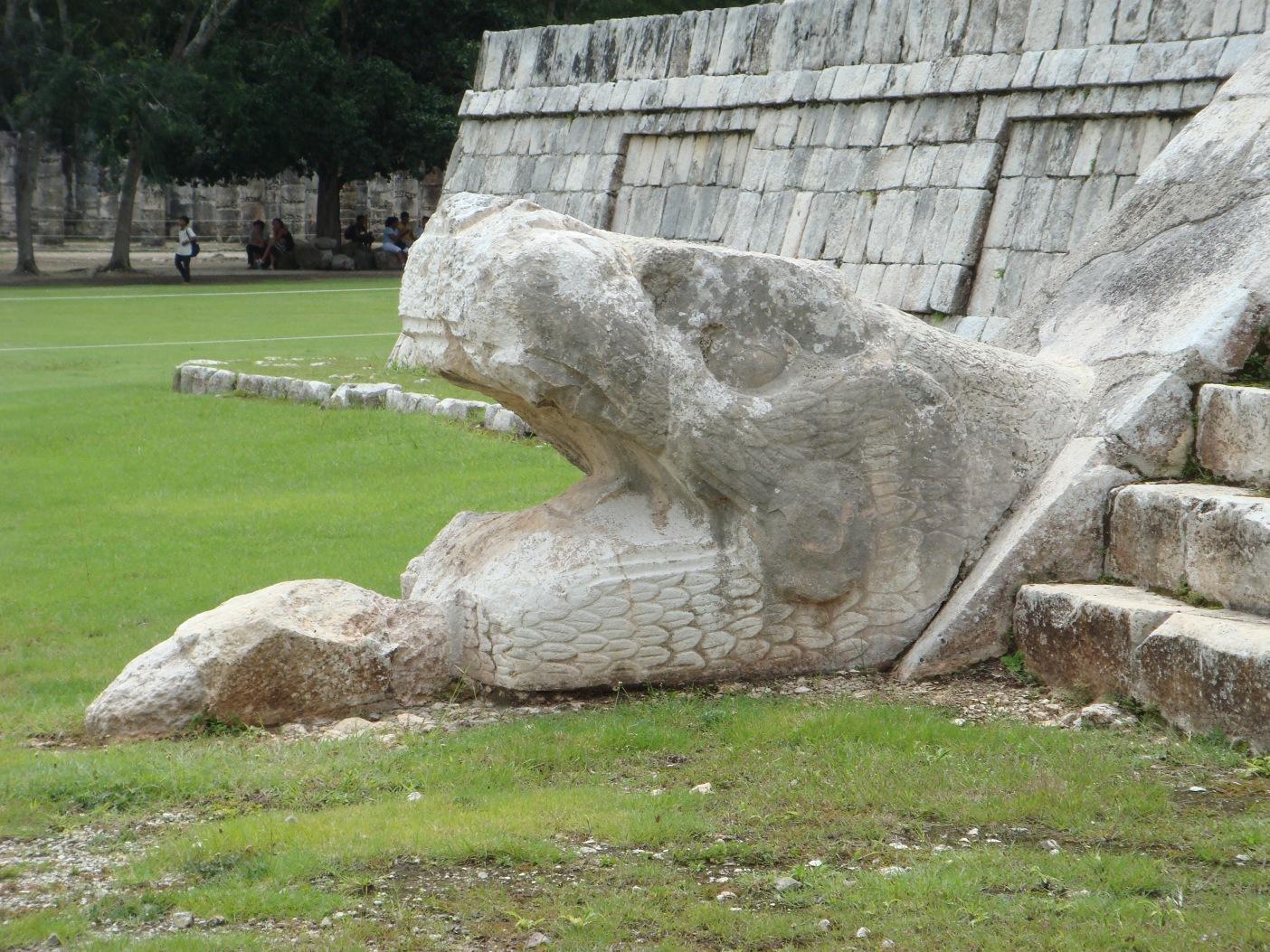 chichen_itza-04.jpg