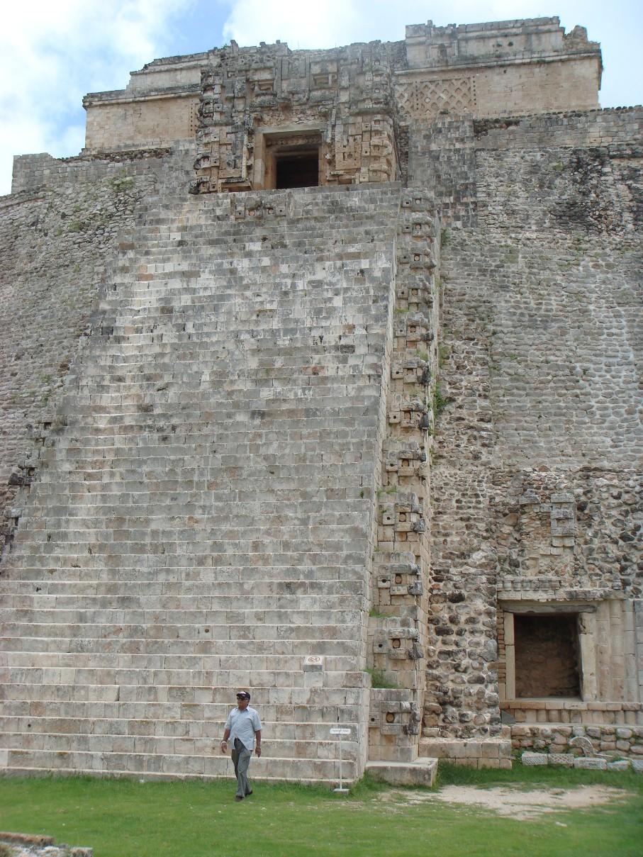 uxmal-02.jpg
